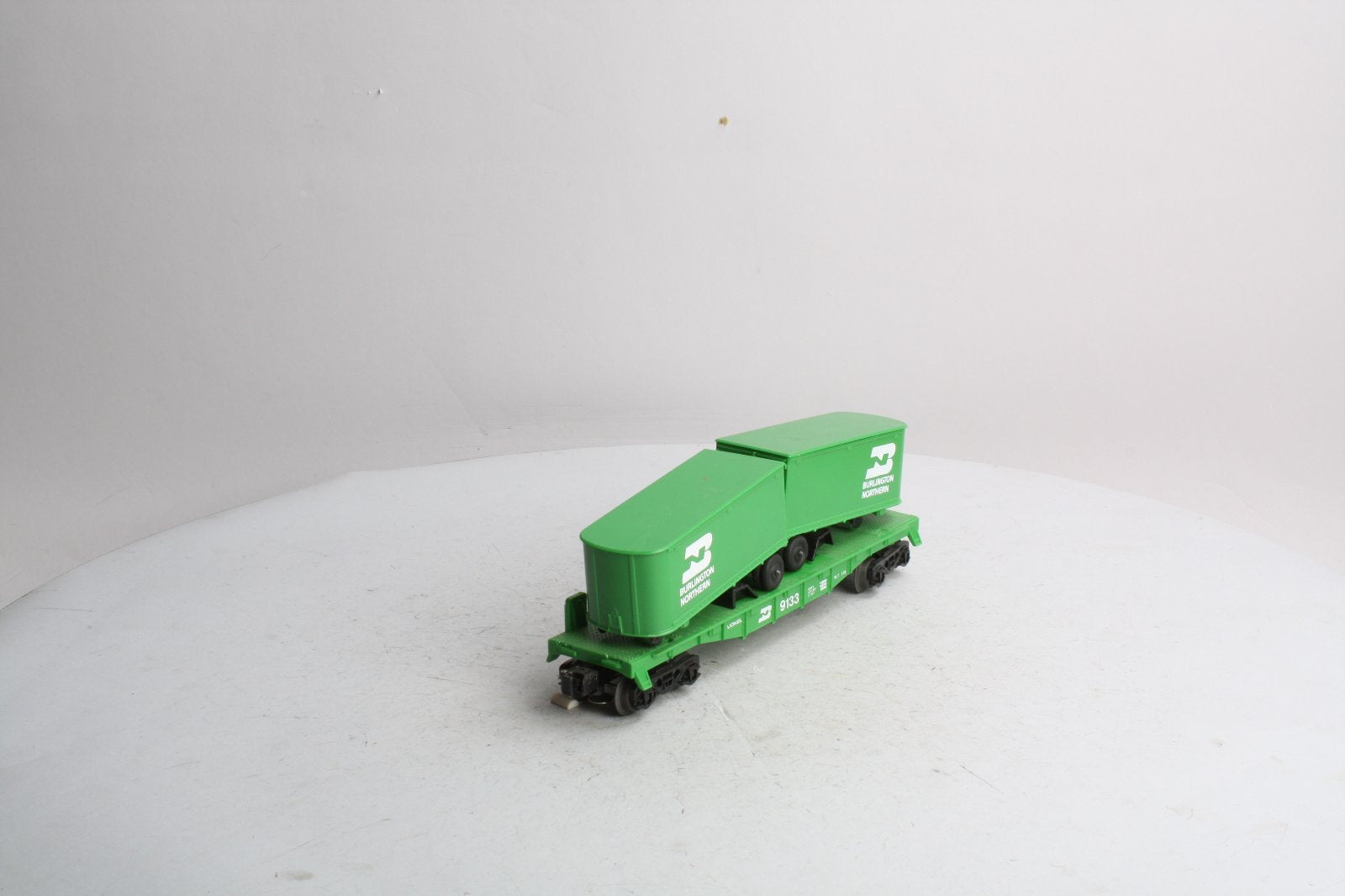 Lionel 6-9133 O Gauge Burlington Northern Flatcar #9133 with Trailers