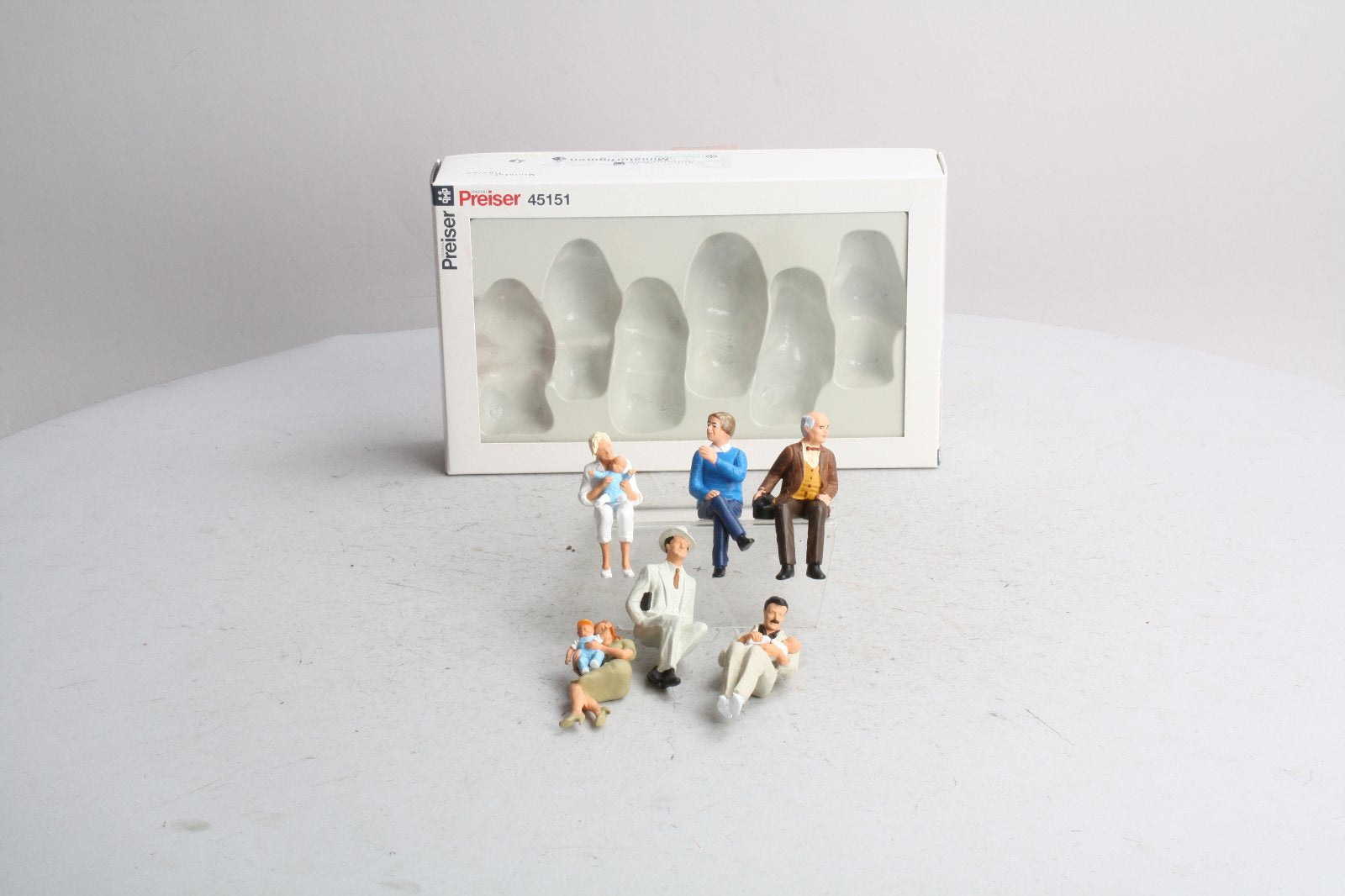 Preiser 45151 G Seated Passengers Figures (Set of 6)