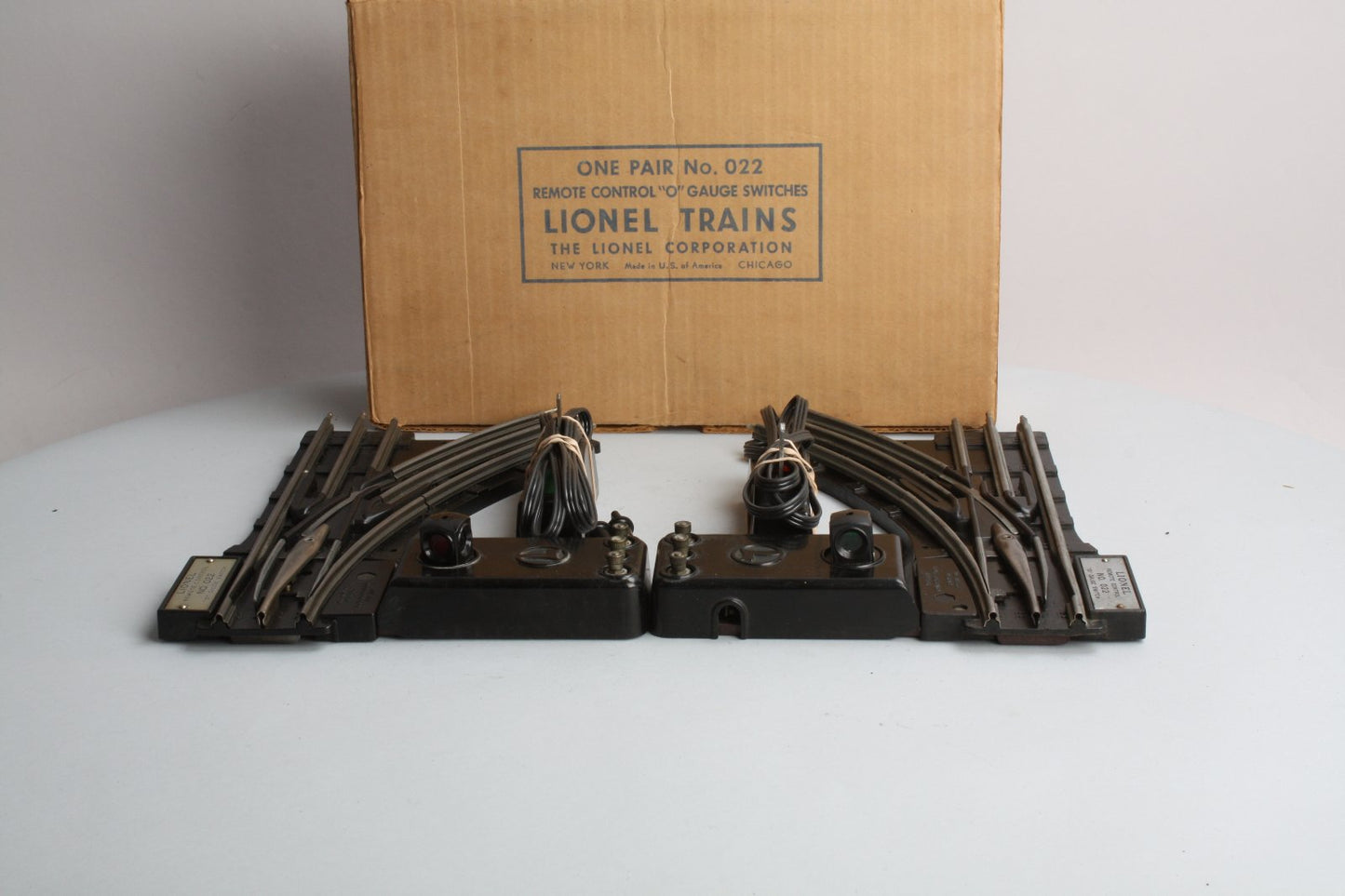 Lionel O22 Vintage O Left-Hand & Right-Hand Remote Control Switches (Pair of 2)