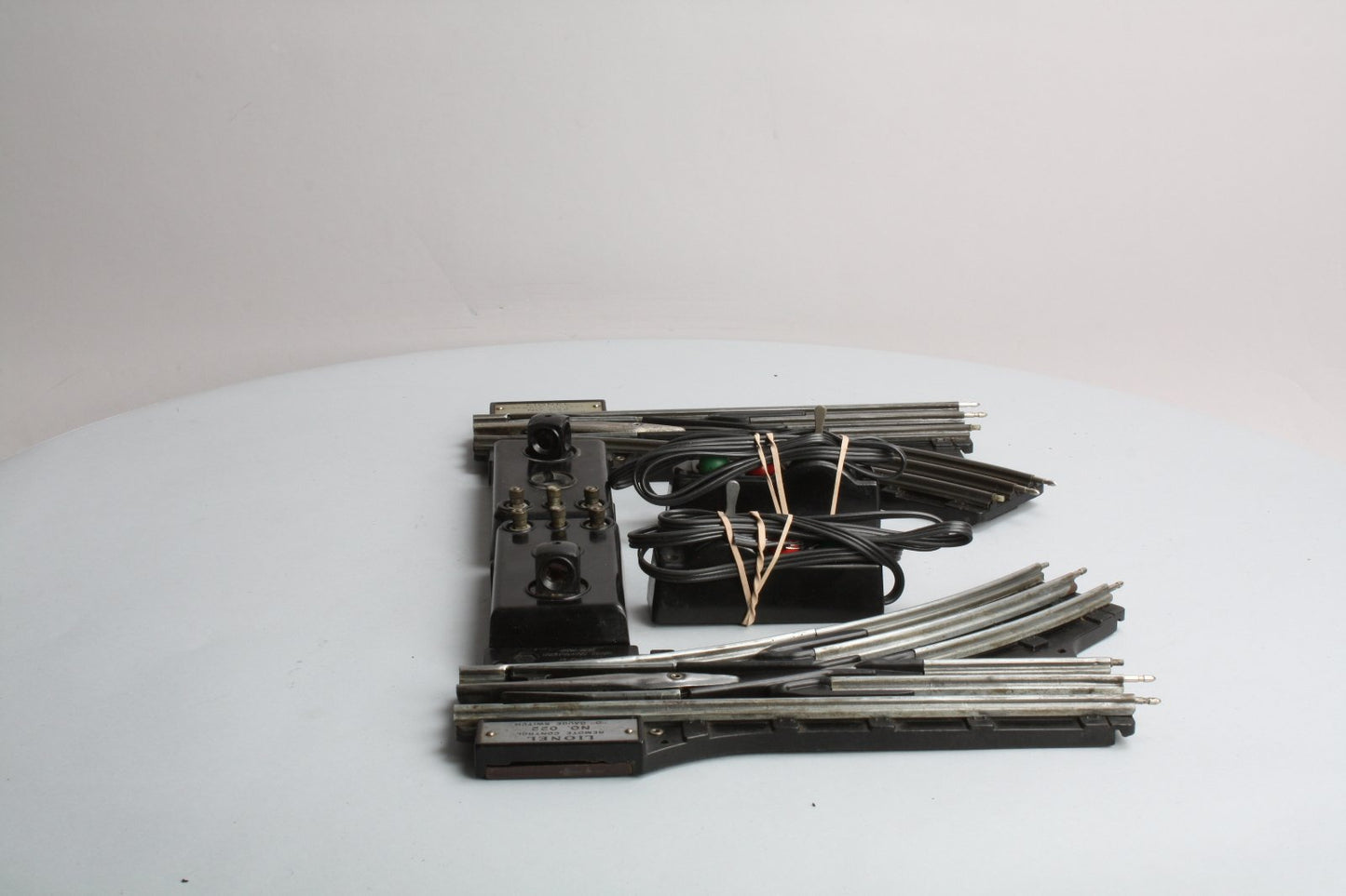 Lionel O22 Vintage O Left-Hand & Right-Hand Remote Control Switches (Pair of 2)