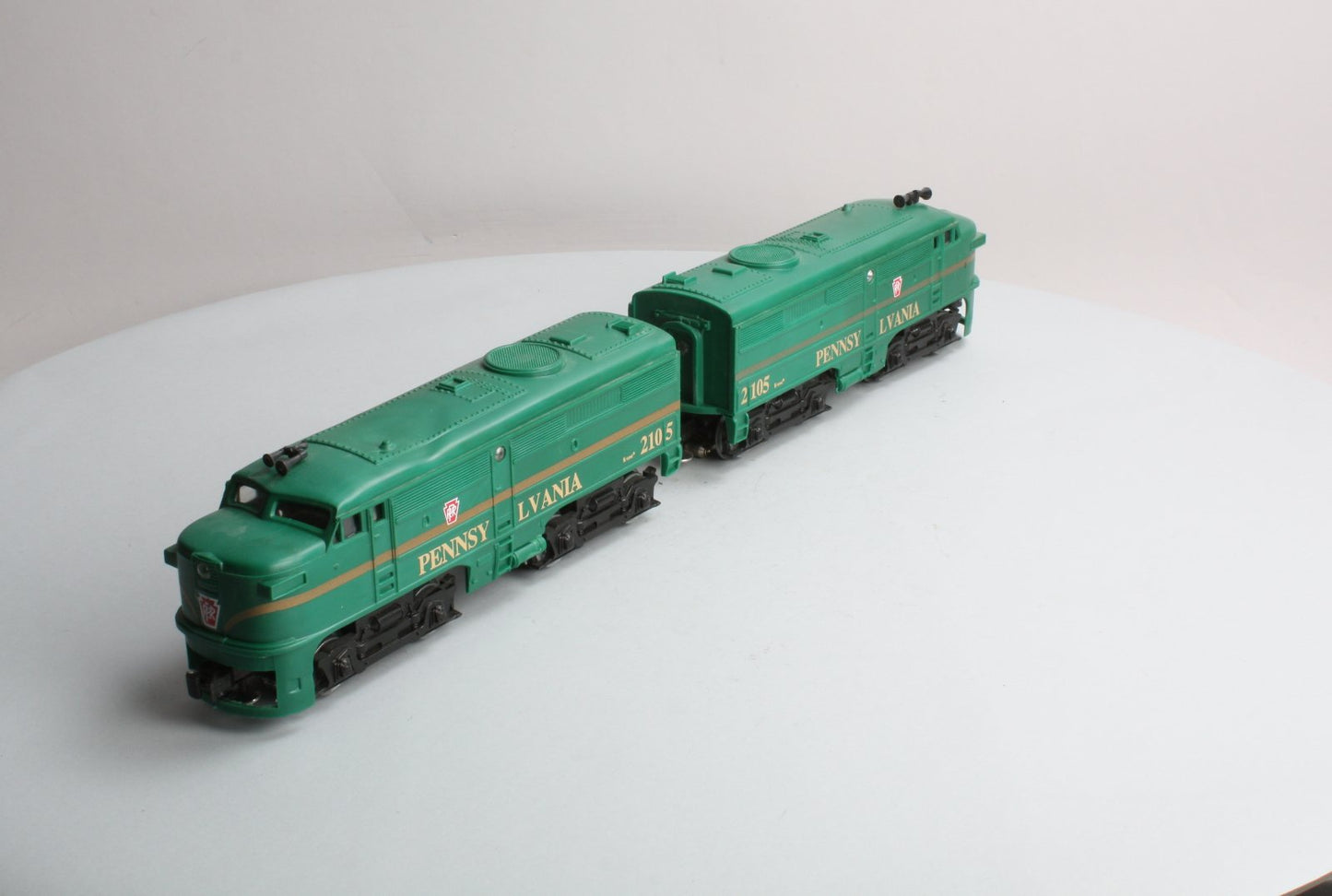 K-Line 2105 O "Pennsylvania" Diesel Green/Dual Motors AA Diesel Loco #2105