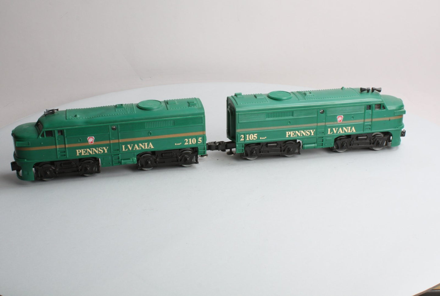 K-Line 2105 O "Pennsylvania" Diesel Green/Dual Motors AA Diesel Loco #2105