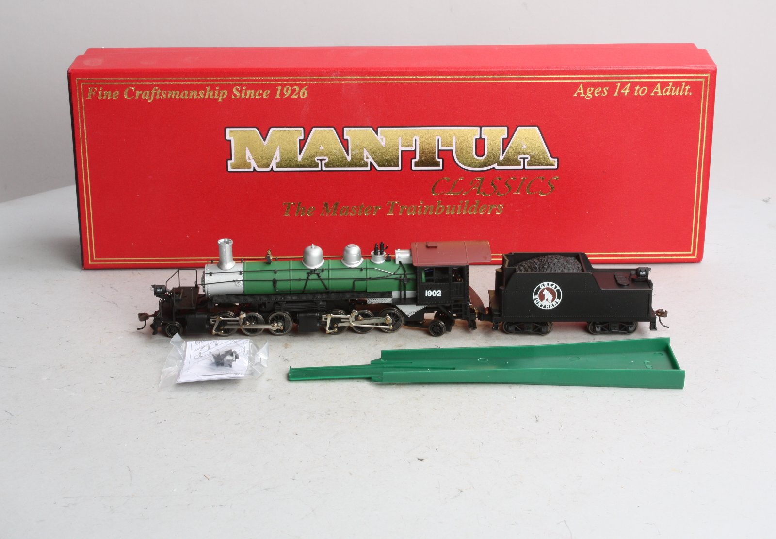 Mantua 345001 HO Great Northern 2-6-6-2 Steam Locomotive with Tender