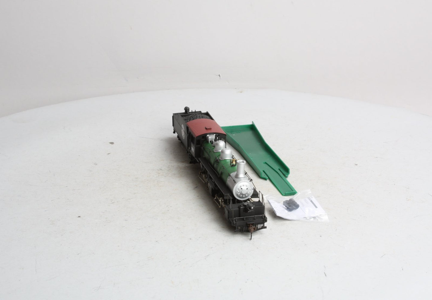 Mantua 345001 HO Great Northern 2-6-6-2 Steam Locomotive with Tender