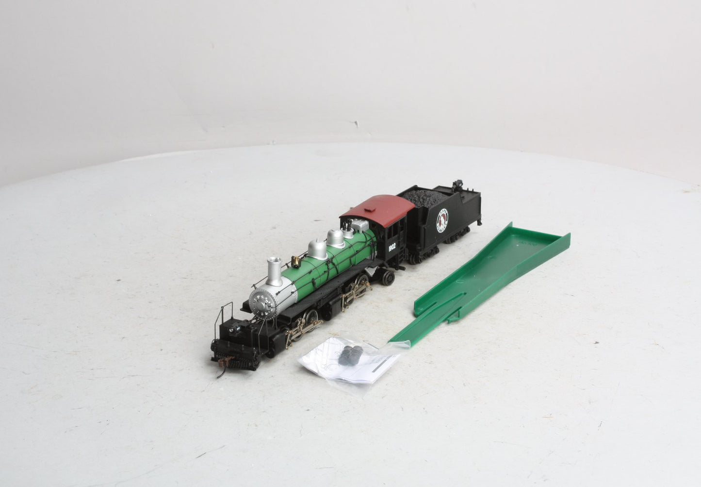 Mantua 345001 HO Great Northern 2-6-6-2 Steam Locomotive with Tender