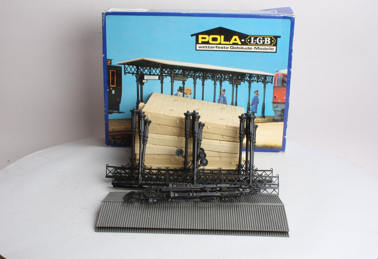 Pola 908 G Scale Covered Platform KIT