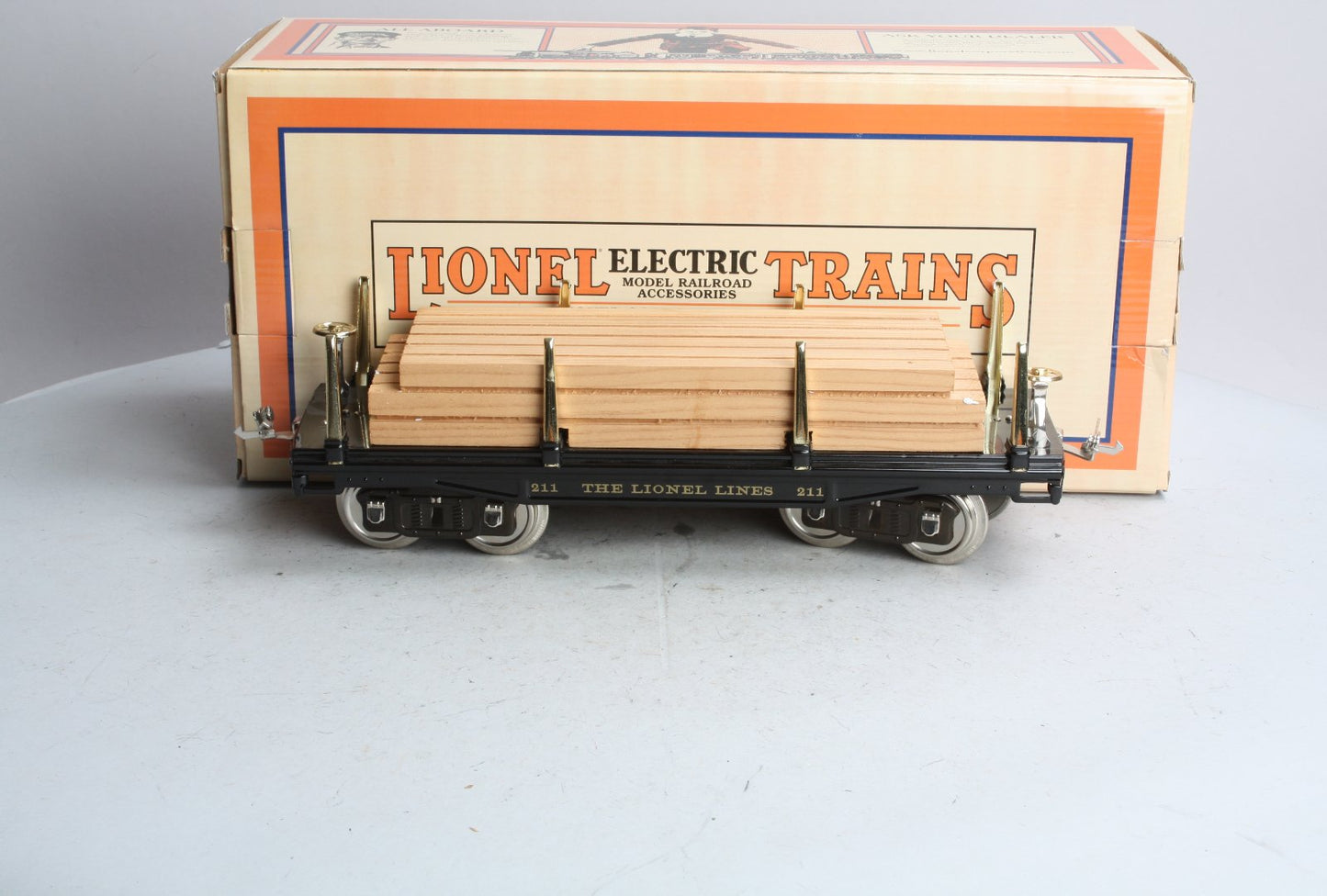 MTH 11-30033 Std. Flatcar w/Load #211 blk/Brss