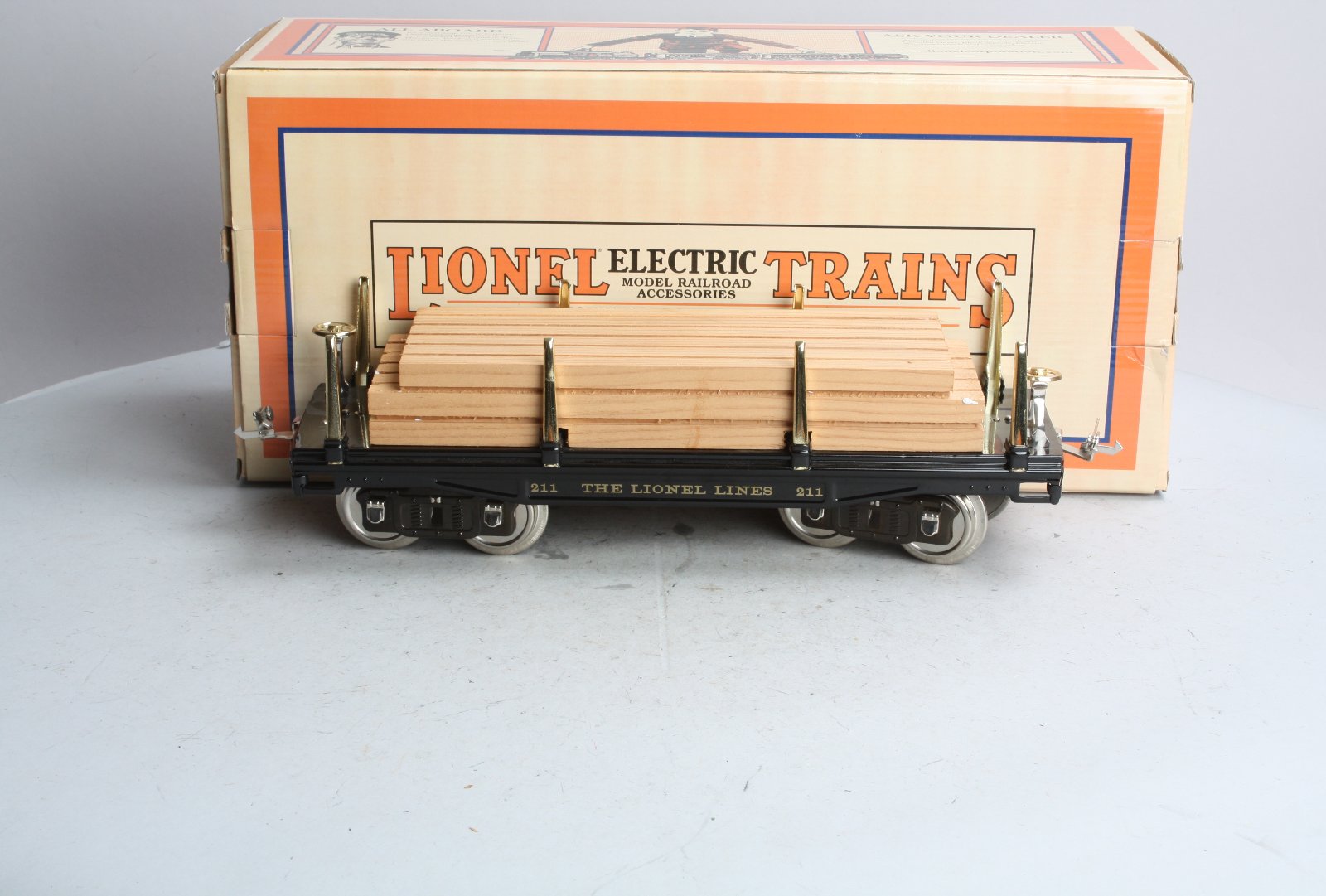 MTH 11-30033 Std. Flatcar w/Load #211 blk/Brss
