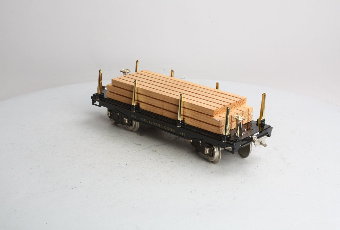 MTH 11-30033 Std. Flatcar w/Load #211 blk/Brss