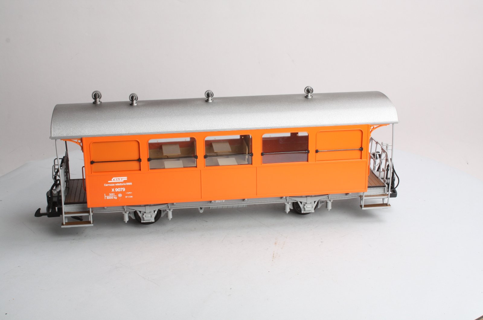 LGB 31553 RhB Maintenance Car #X9079 – Trainz