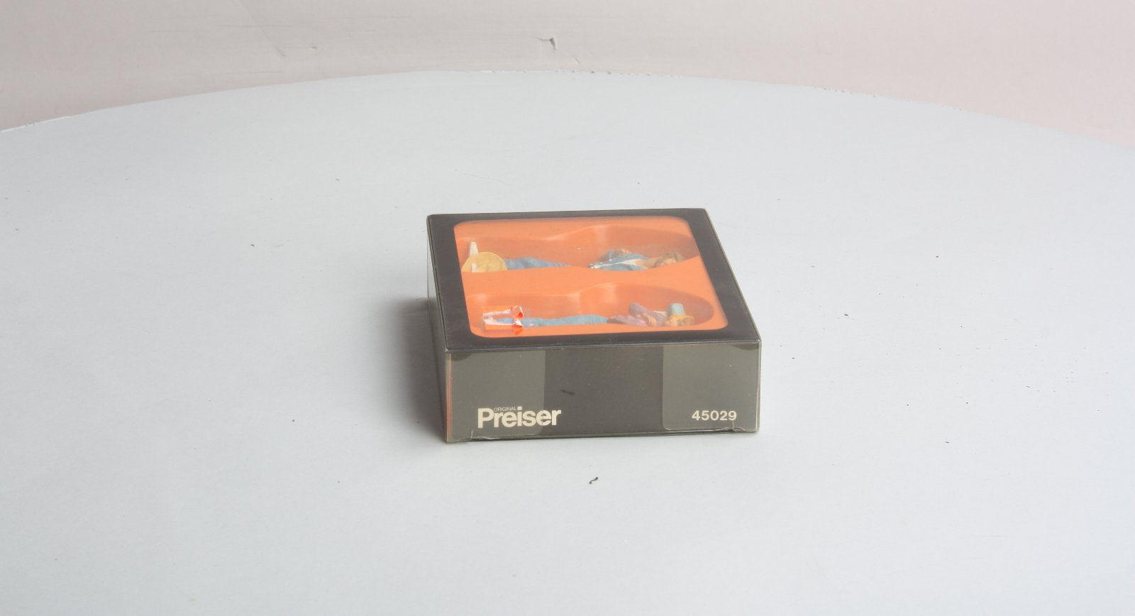 Preiser 45029 G Young Travelers Figures (Set of 2)
