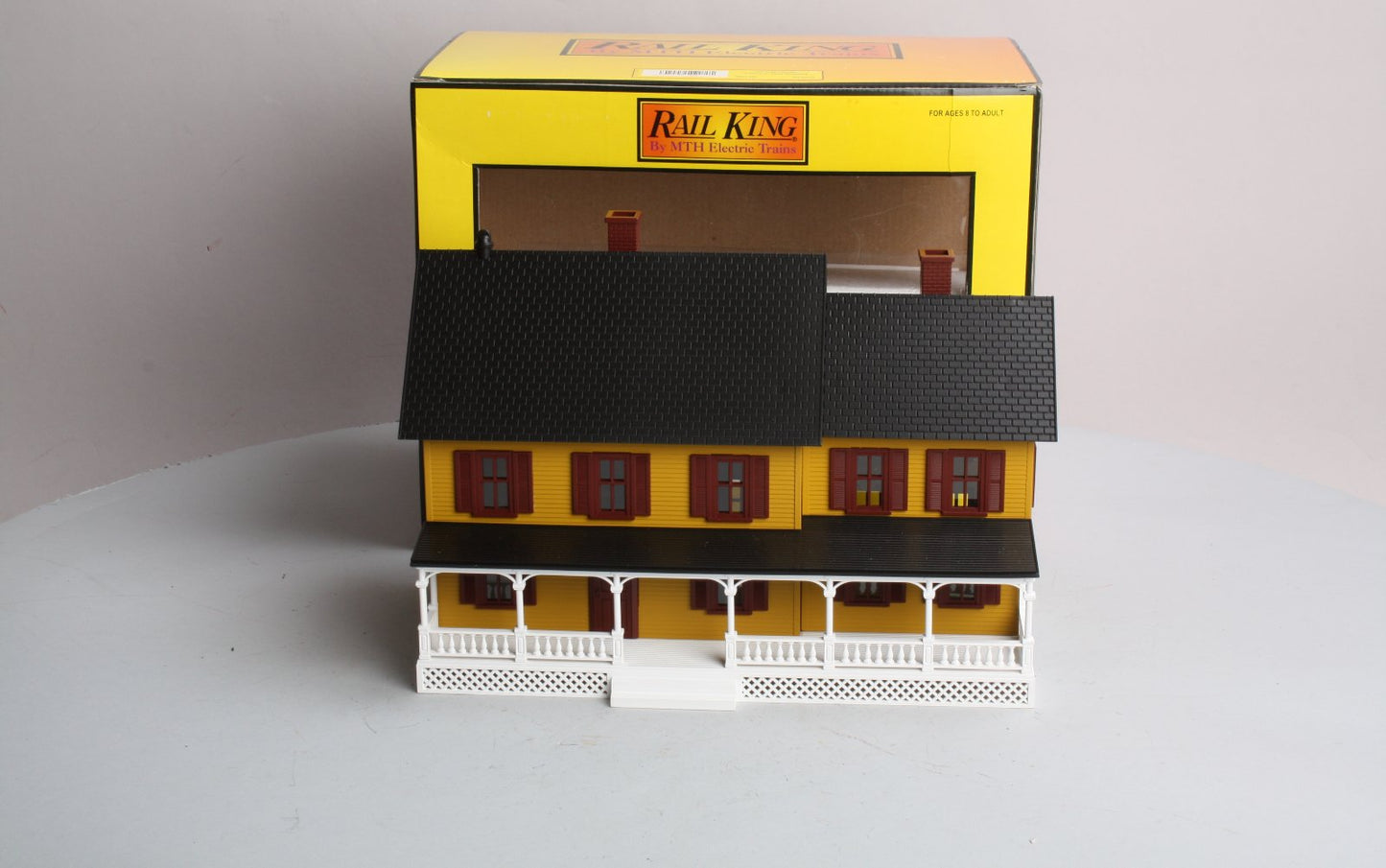 MTH 30-9015 O Assembled Country House Yellow W/Red Shutters