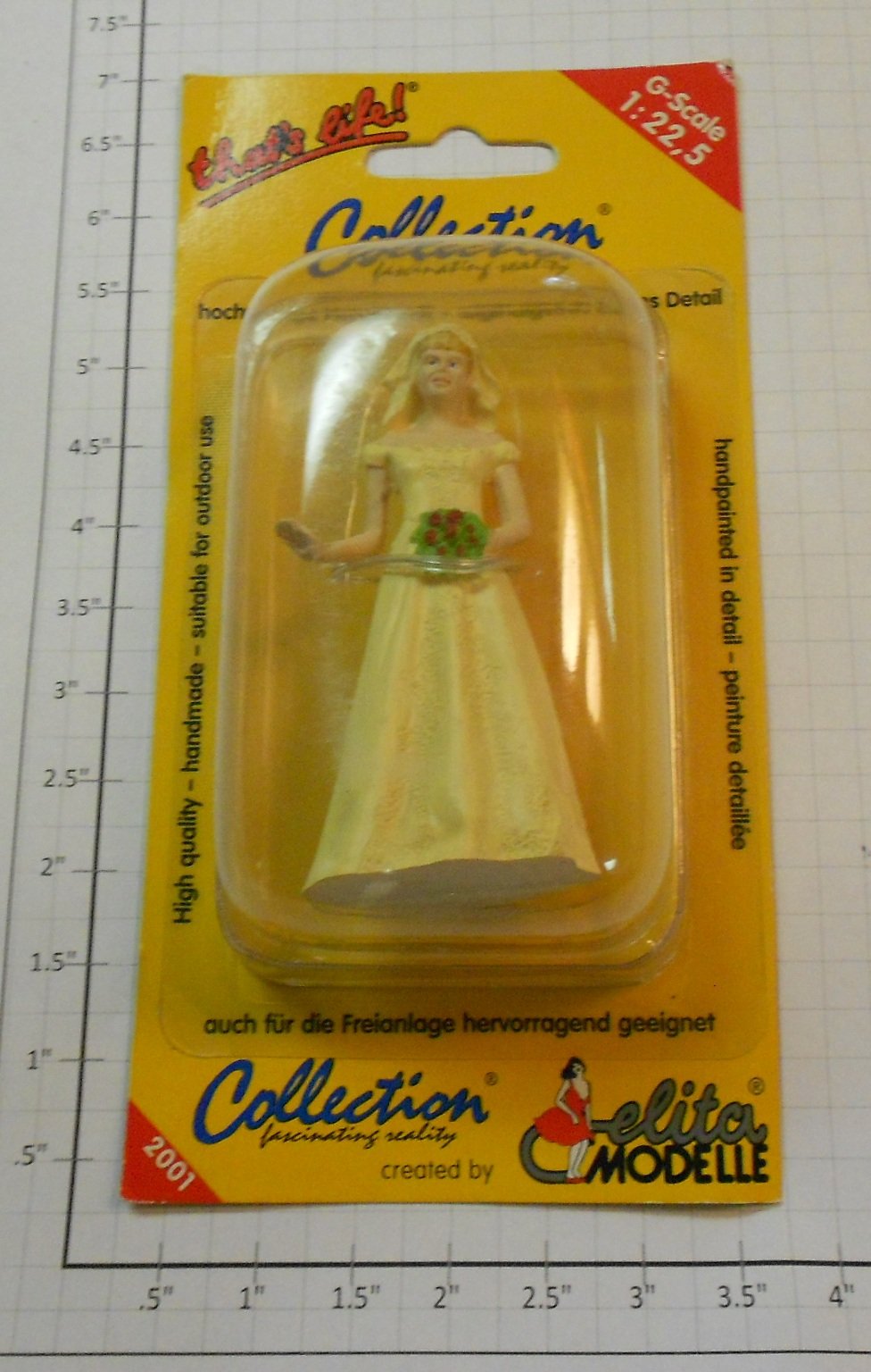 Elita Modelle 10109 Bride in yellow dress with flowers