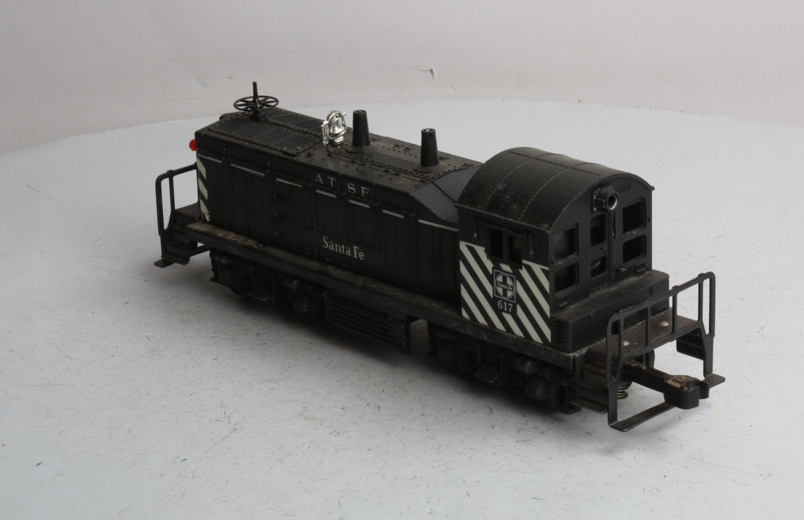 Lionel 617 Vintage O Santa Fe ATSF Diesel Switcher with Zebra
