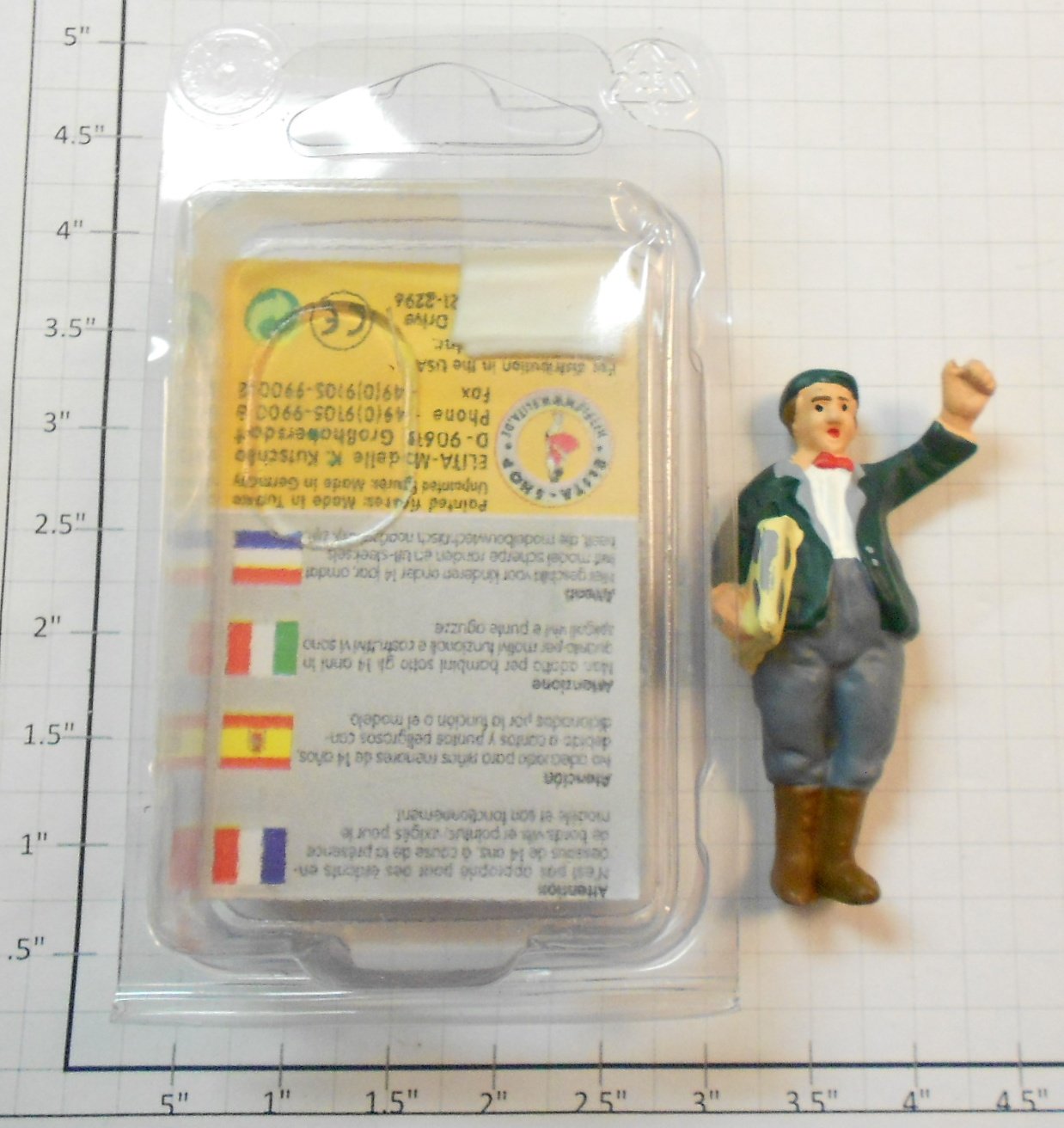 Elita Modelle 10011 Man Figure With Green Hat And White Book