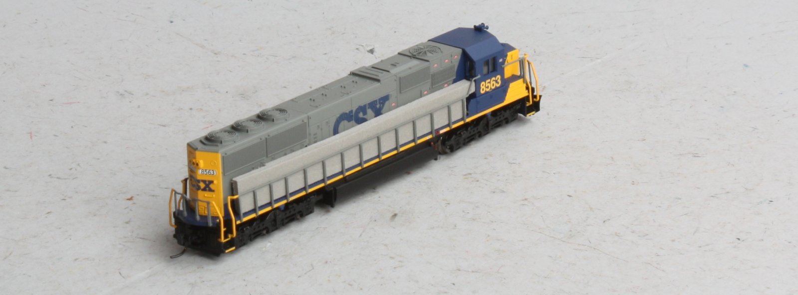Atlas 49327 N Scale CSX SD50 #8563 – Trainz