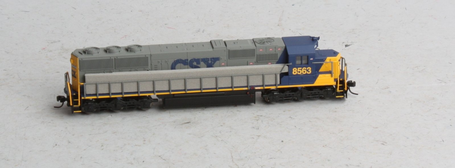 Atlas 49327 N Scale CSX SD50 #8563