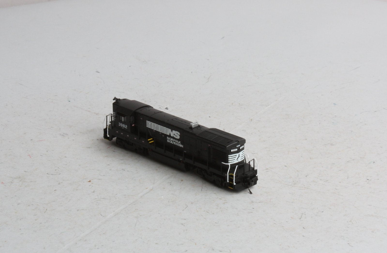 Atlas 49718 N Scale Norfolk Southern B23-7 Diesel Locomotive