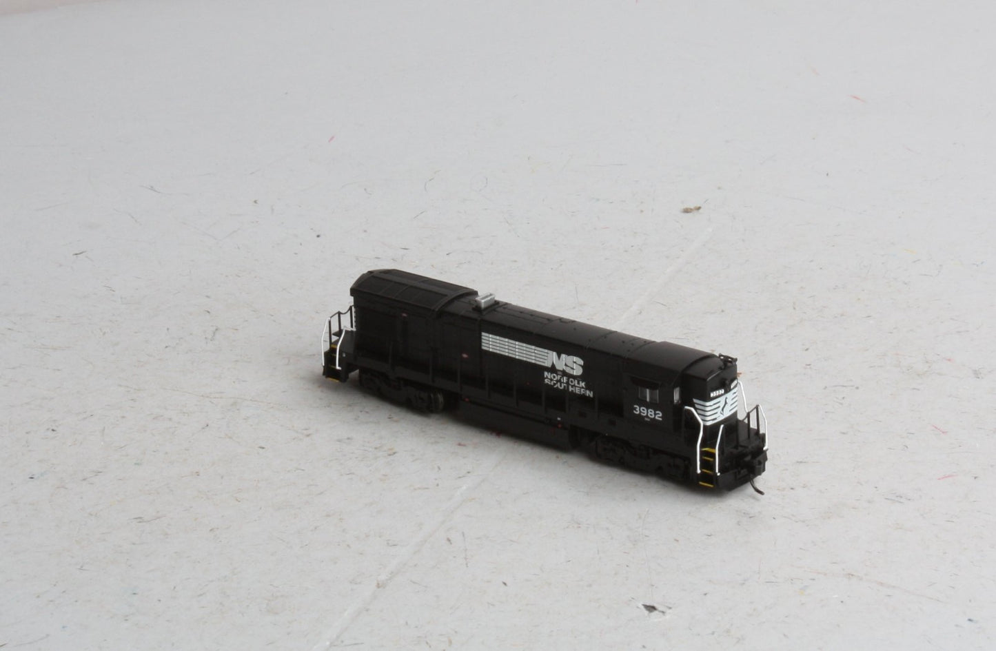 Atlas 49718 N Scale Norfolk Southern B23-7 Diesel Locomotive