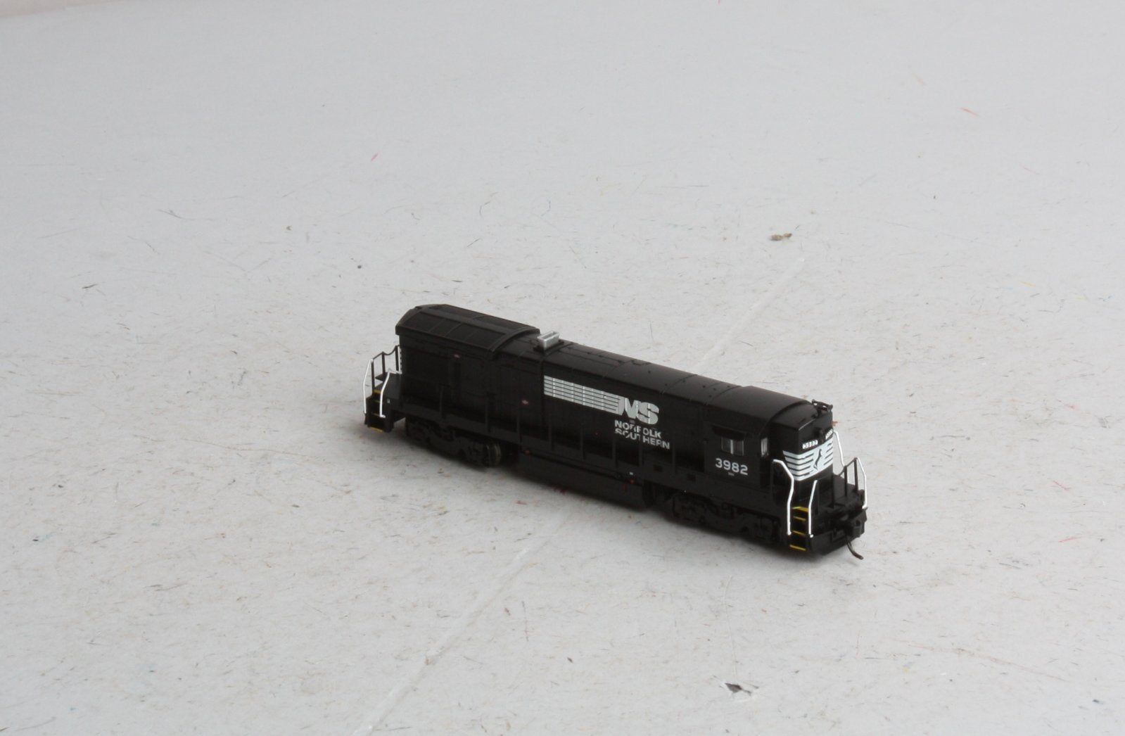 Atlas 49718 N Scale Norfolk Southern B23-7 Diesel Locomotive