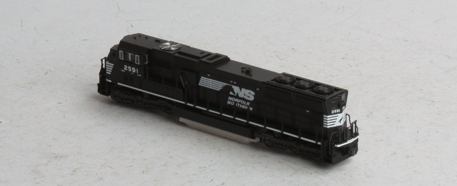 Kato 176-7501 N Scale NS SD70M #2591 Black w/White Face