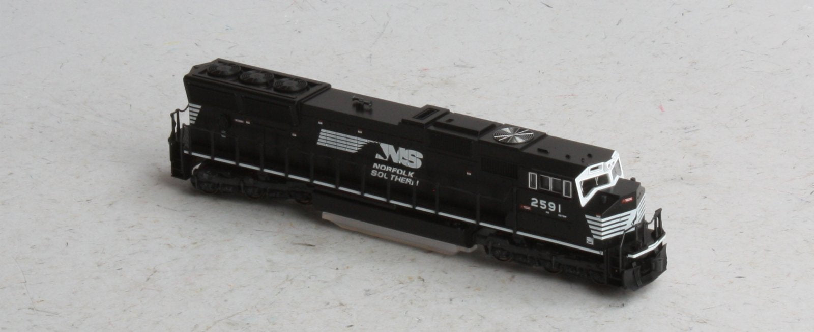 Kato 176-7501 N Scale NS SD70M #2591 Black w/White Face