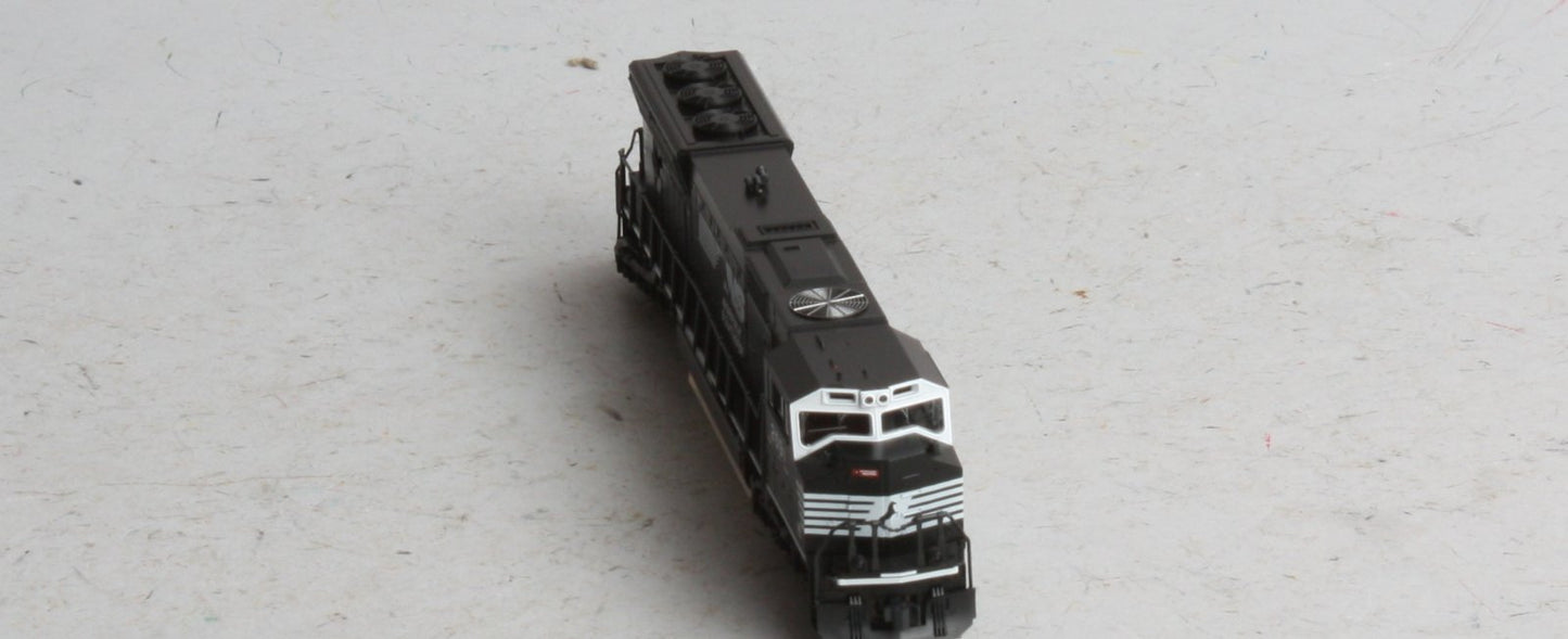Kato 176-7501 N Scale NS SD70M #2591 Black w/White Face