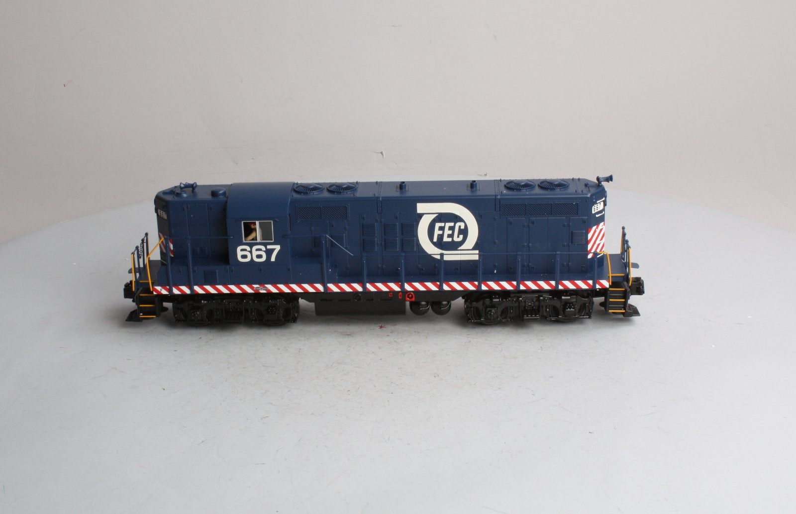 MTH 30-2809-3 Florida East Coast GP-9 Non-Powered Diesel Engine #667