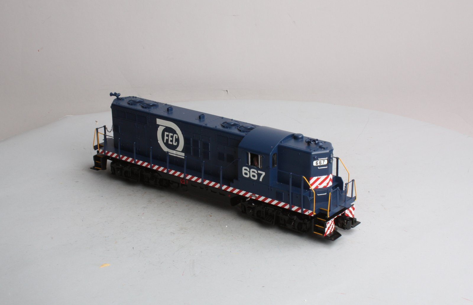 MTH 30-2809-3 Florida East Coast GP-9 Non-Powered Diesel Engine #667