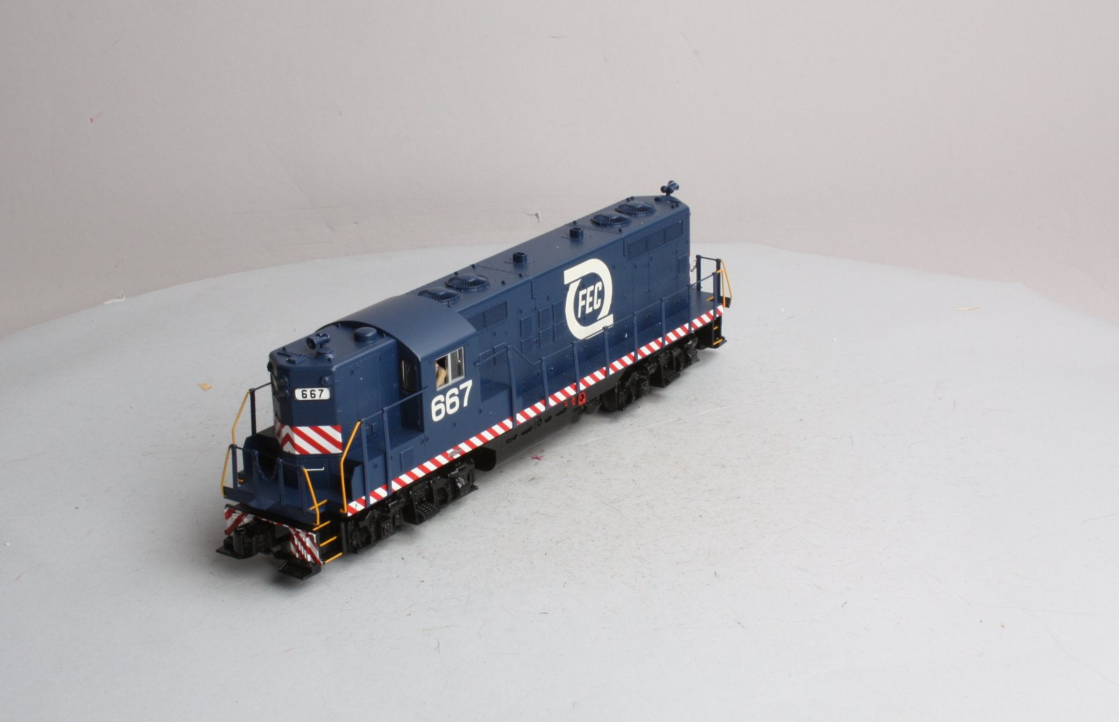 MTH 30-2809-3 Florida East Coast GP-9 Non-Powered Diesel Engine #667