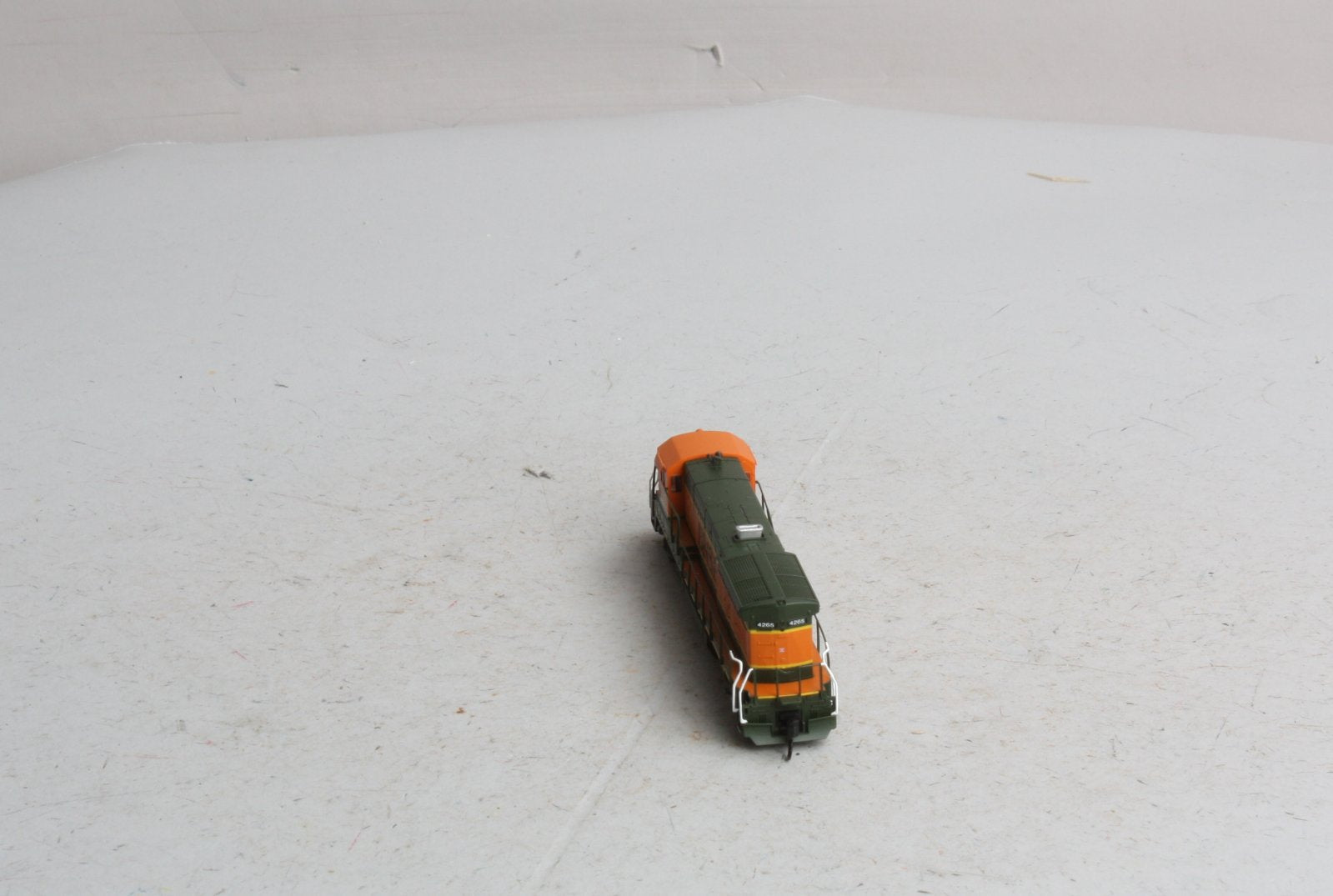 Atlas 49710 N BNSF B23-7 Diesel Locomotive Standard DC #4265