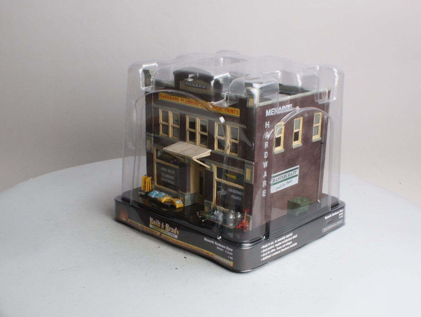 Woodland Scenics BR5822 O Built-&-Ready Menards Hardware Store Building