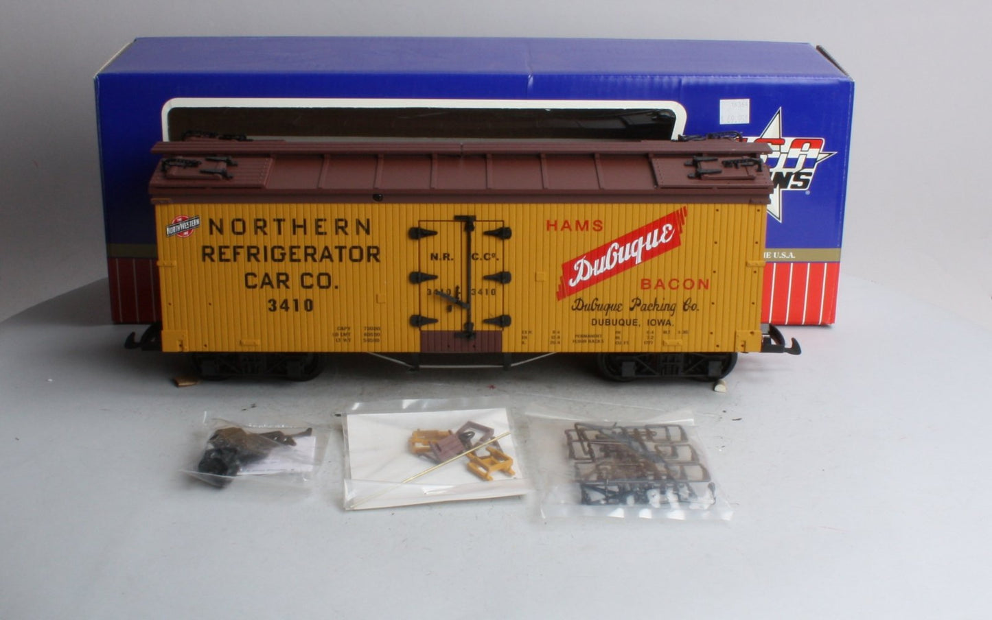 USA Trains 16364 G Northern Refrigerator Car Co. Hams Dubuque Bacon #3410