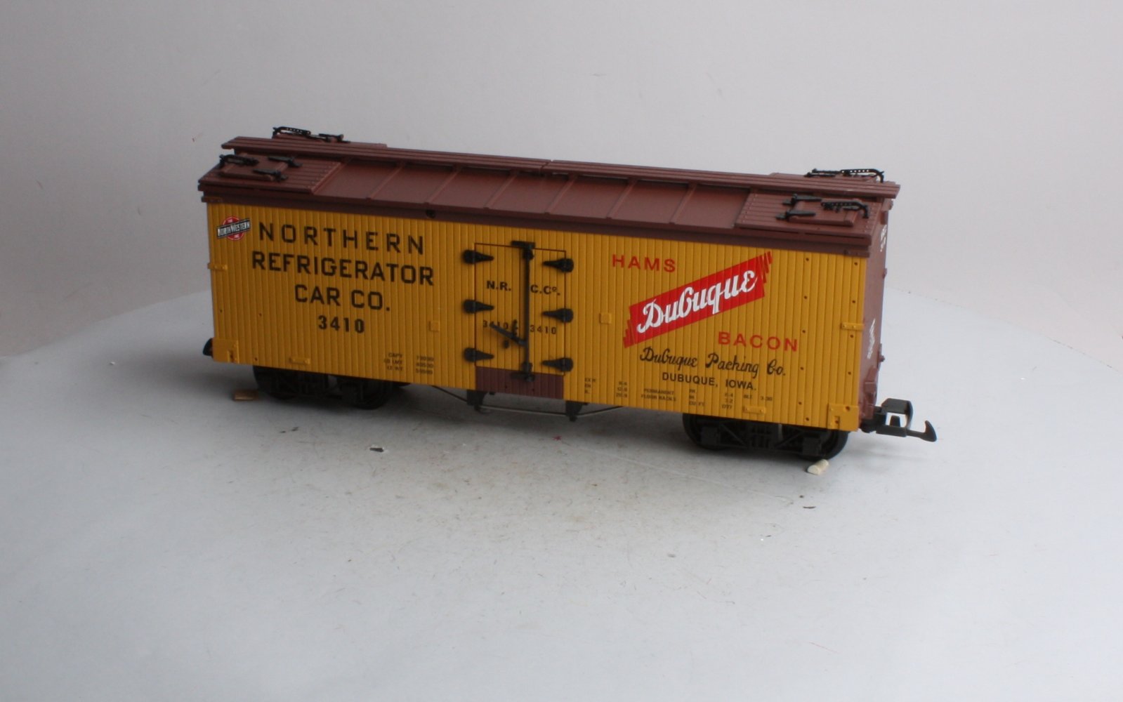 USA Trains 16364 G Northern Refrigerator Car Co. Hams Dubuque Bacon #3410