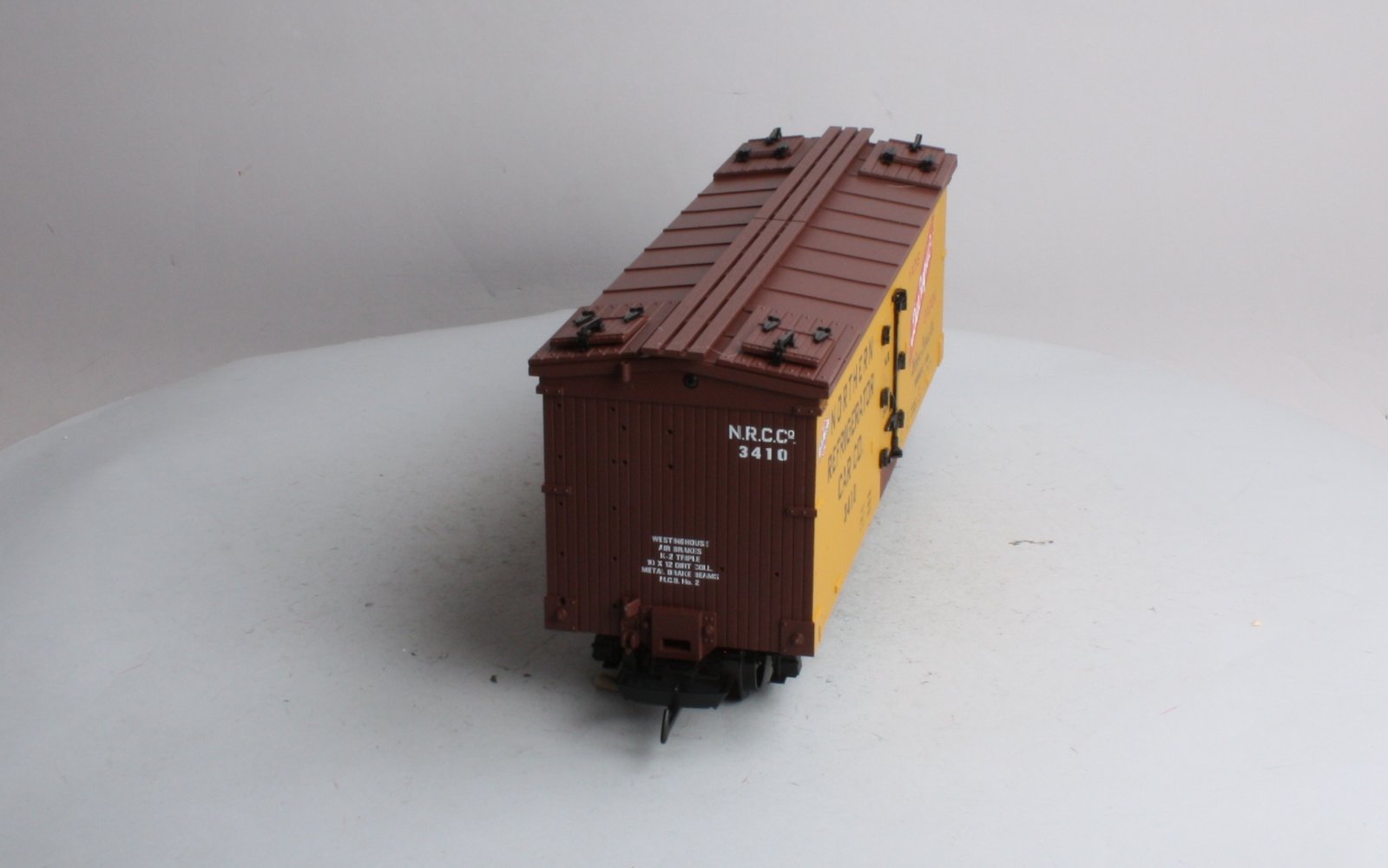 USA Trains 16364 G Northern Refrigerator Car Co. Hams Dubuque Bacon #3410