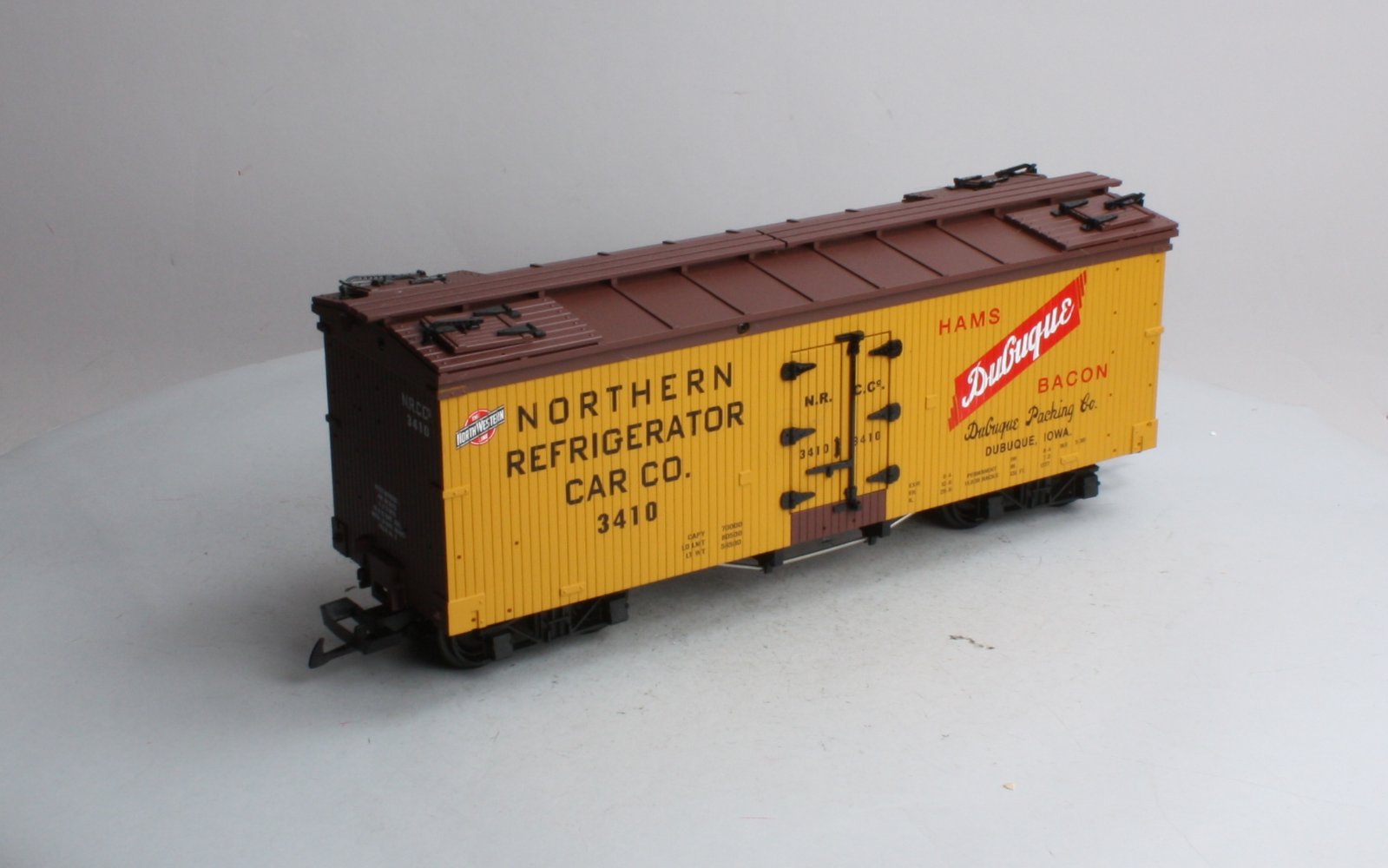 USA Trains 16364 G Northern Refrigerator Car Co. Hams Dubuque Bacon #3410