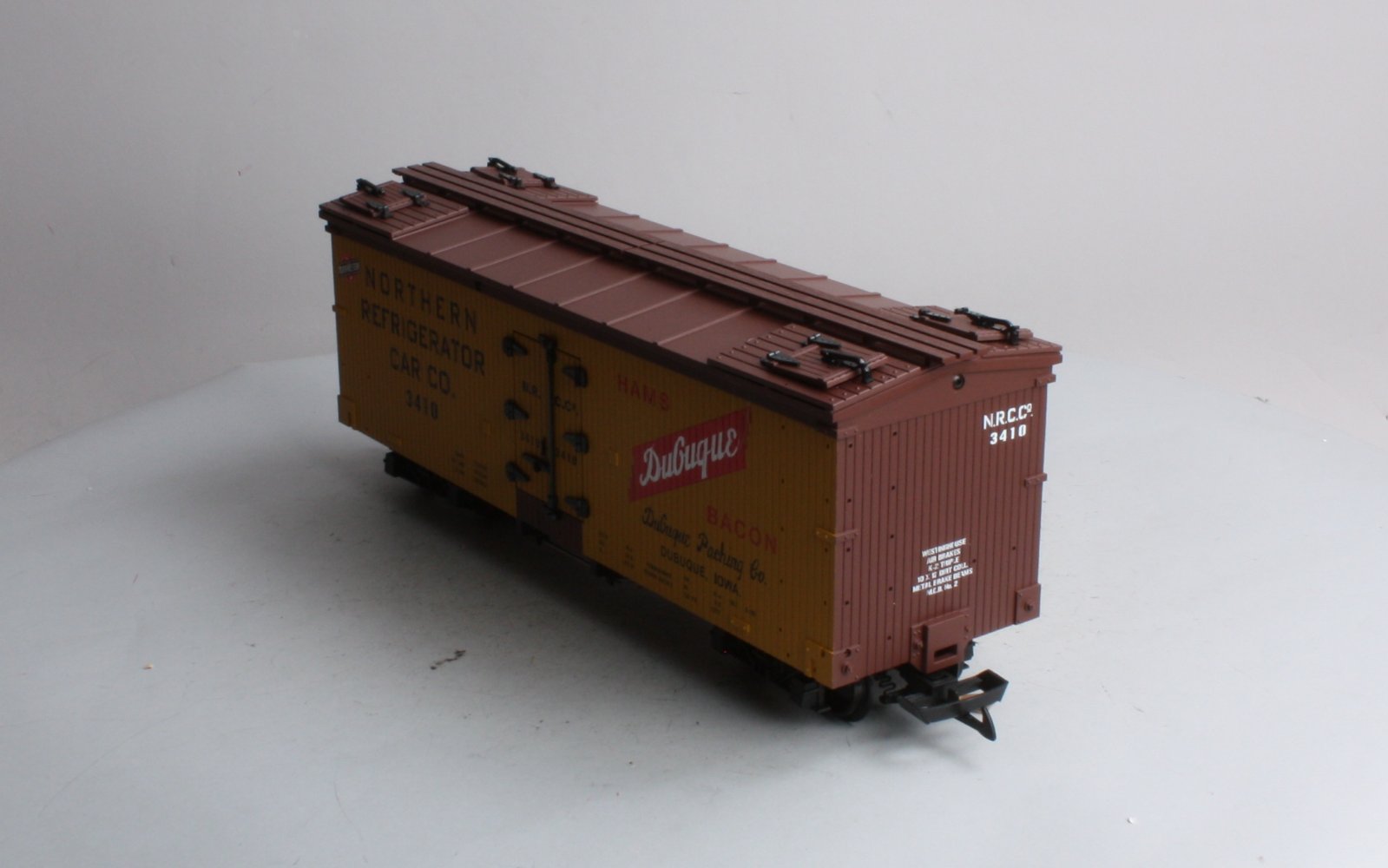 USA Trains 16364 G Northern Refrigerator Car Co. Hams Dubuque Bacon #3410