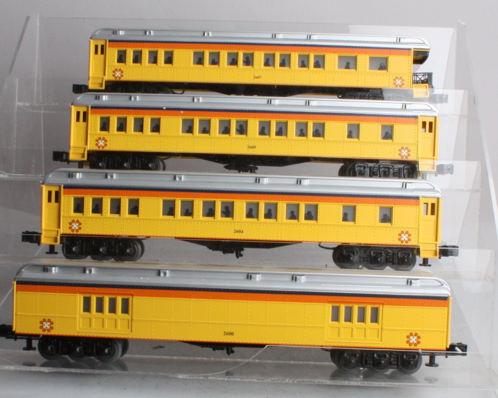 Williams 43453 Chessie 60 Ft. Madison Passenger Car Car (Pack of 4)
