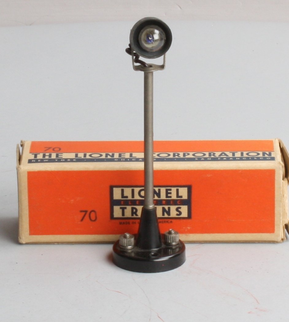 Lionel 70 Vintage O Yard Light