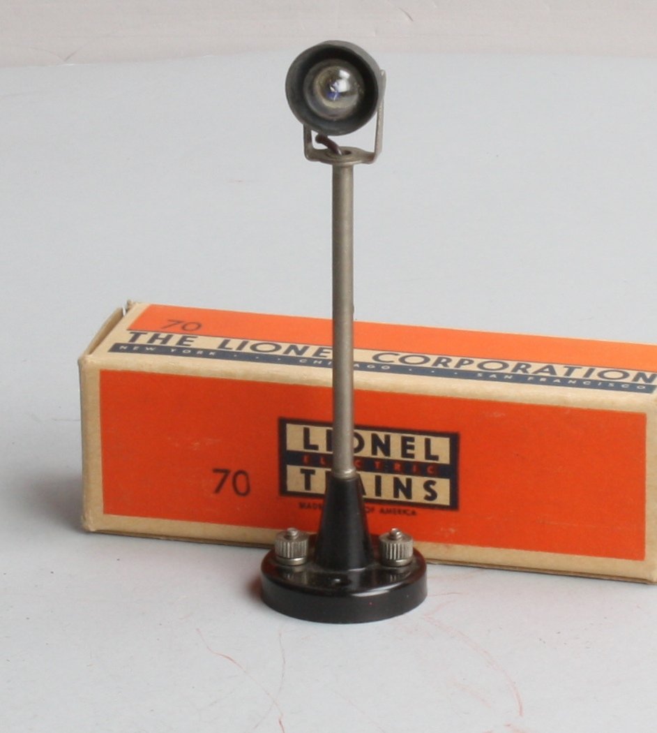 Lionel 70 Vintage O Yard Light