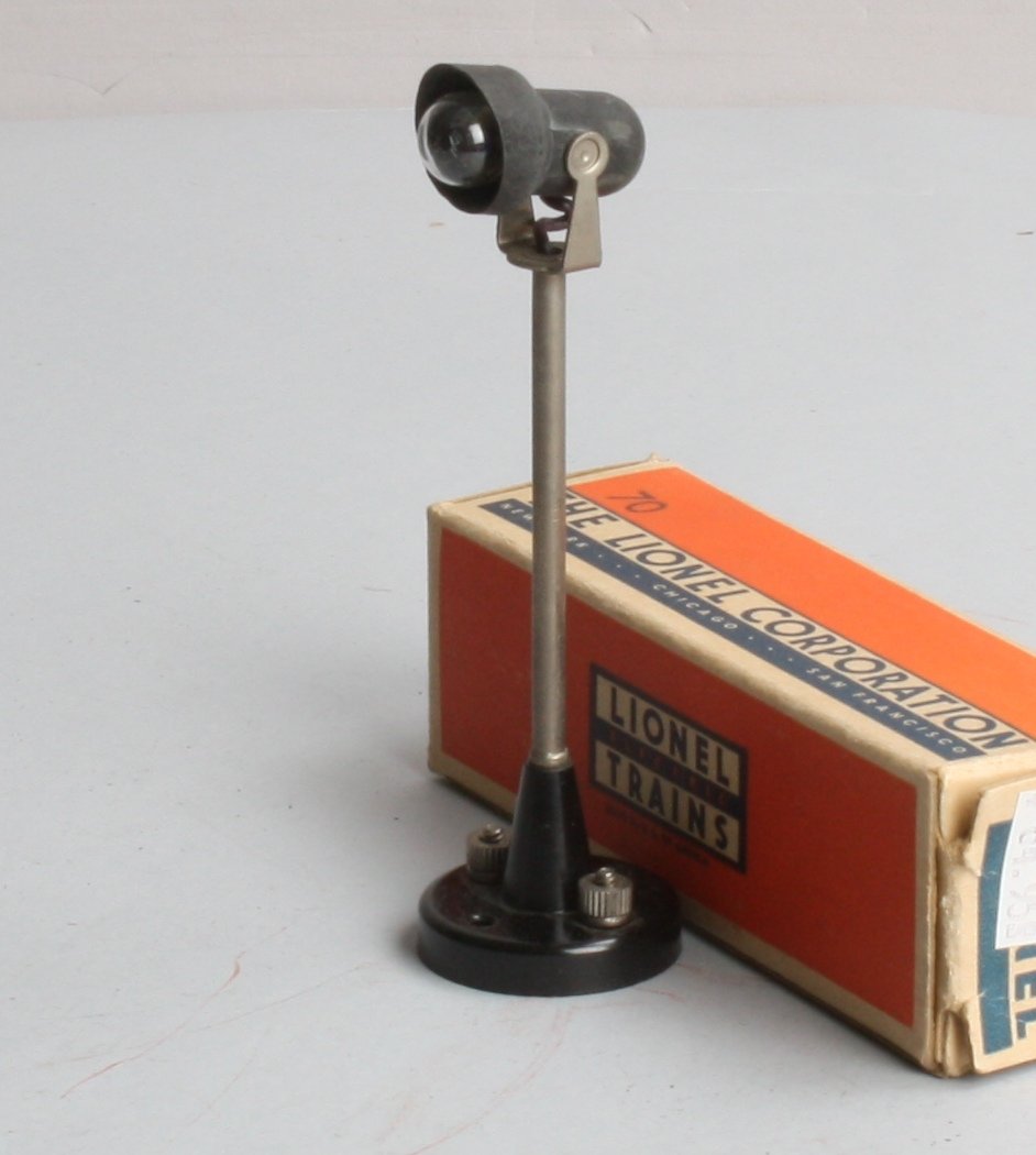 Lionel 70 Vintage O Yard Light