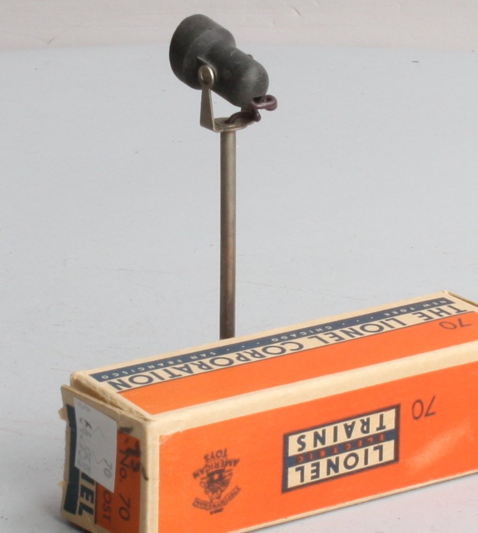 Lionel 70 Vintage O Yard Light
