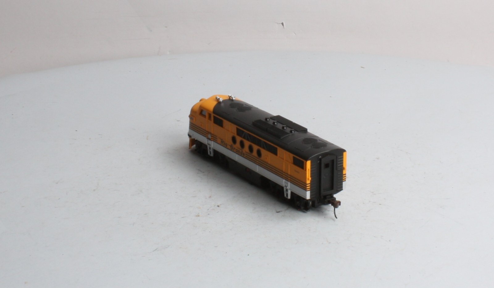 Bachmann 11703 HO Denver & Rio Grande Western EMD FT-A Unit Diesel Locomotive