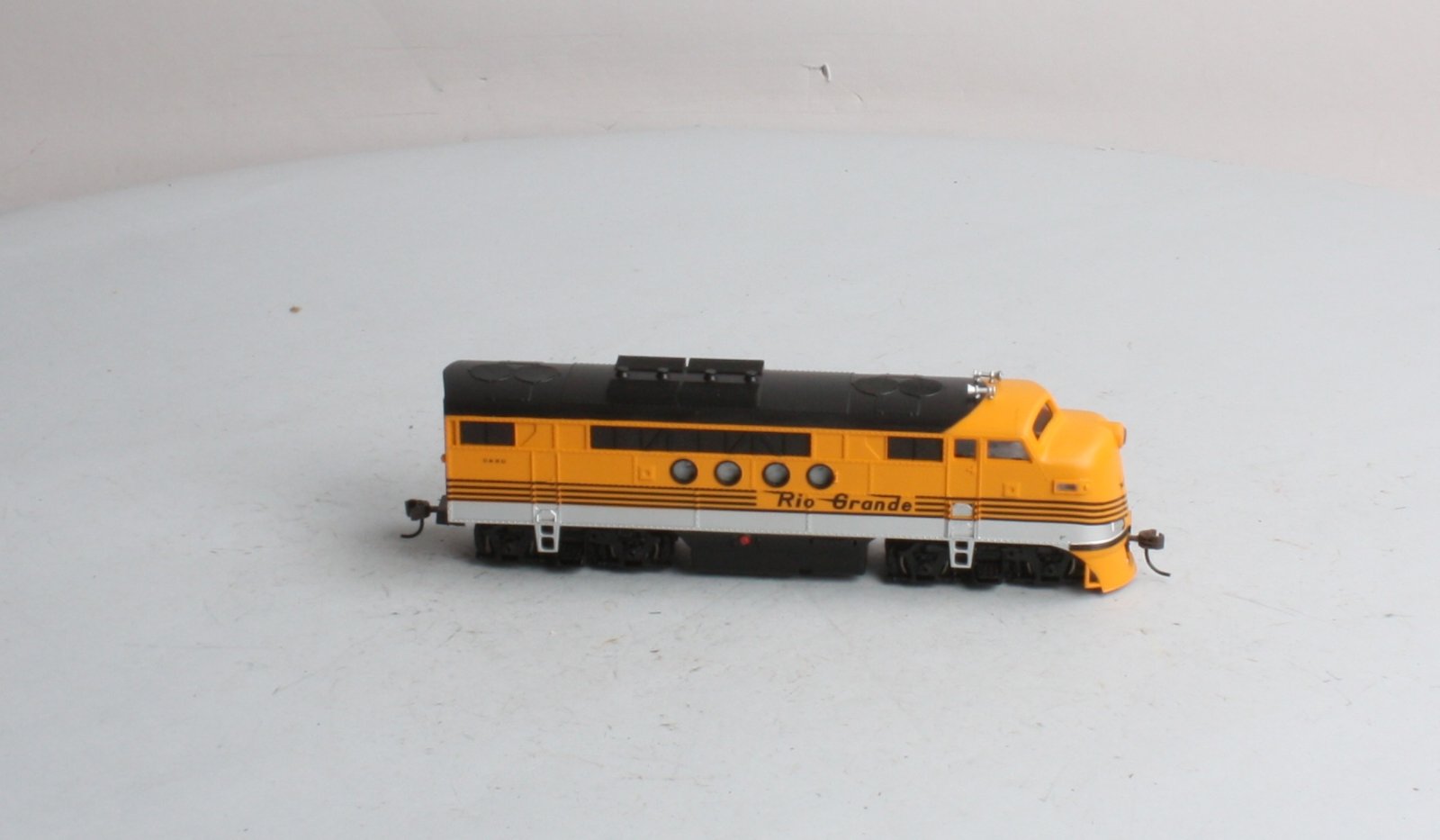 Bachmann 11703 HO Denver & Rio Grande Western EMD FT-A Unit Diesel Locomotive