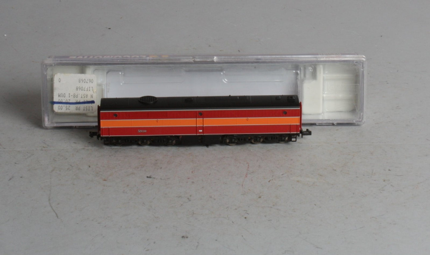 Life Like 7065 N Southern Pacific Alco PB-Unit Non-Powered Diesel #5910