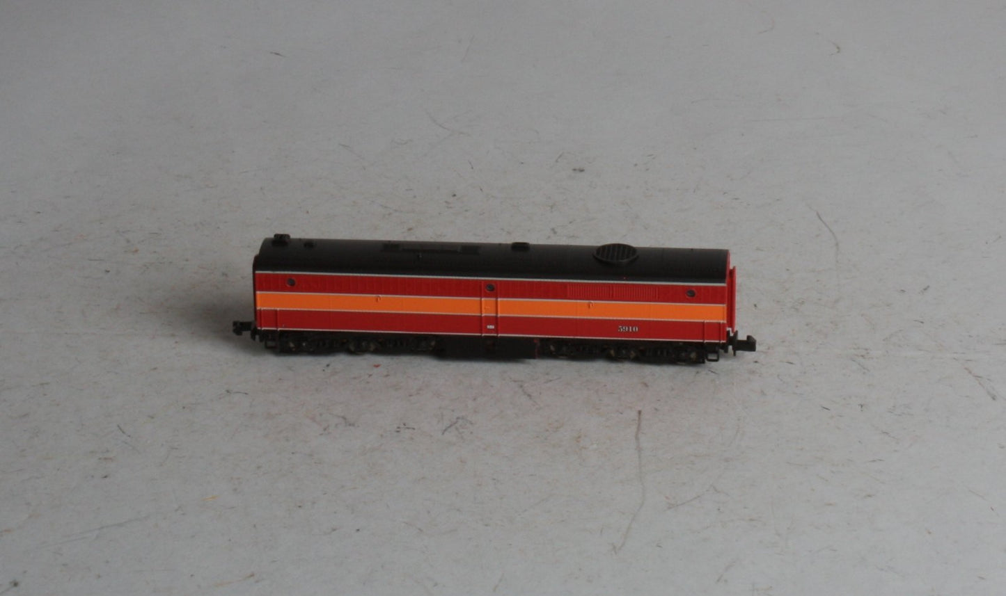 Life Like 7065 N Southern Pacific Alco PB-Unit Non-Powered Diesel #5910