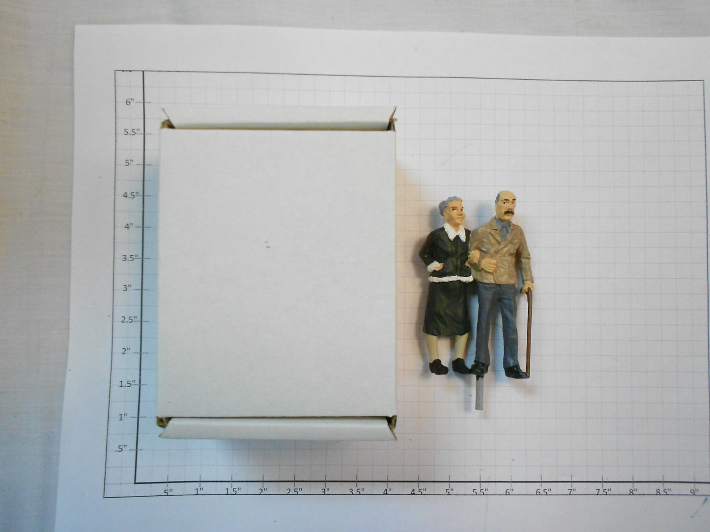 Taura Figures 13.26 White Metal Rickety Few Figures