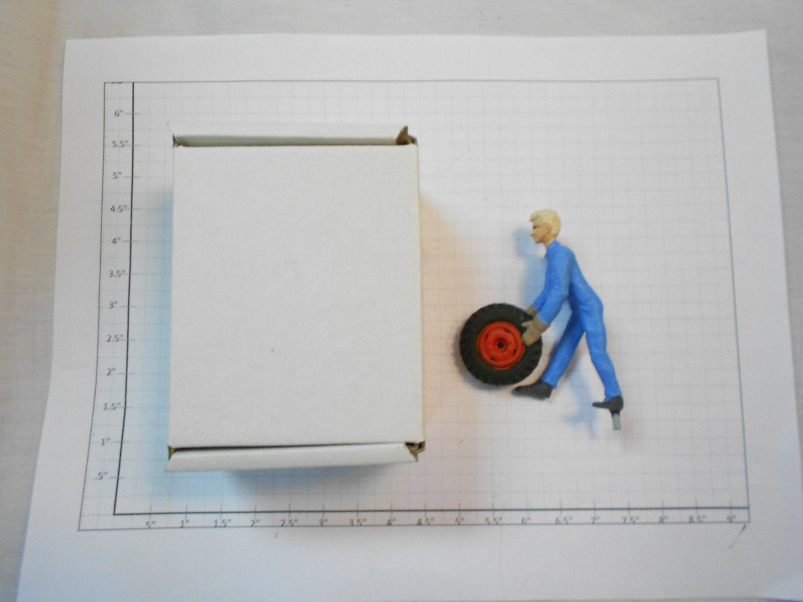 Taura Figures 13.18 White Metal Panel Beater Figure