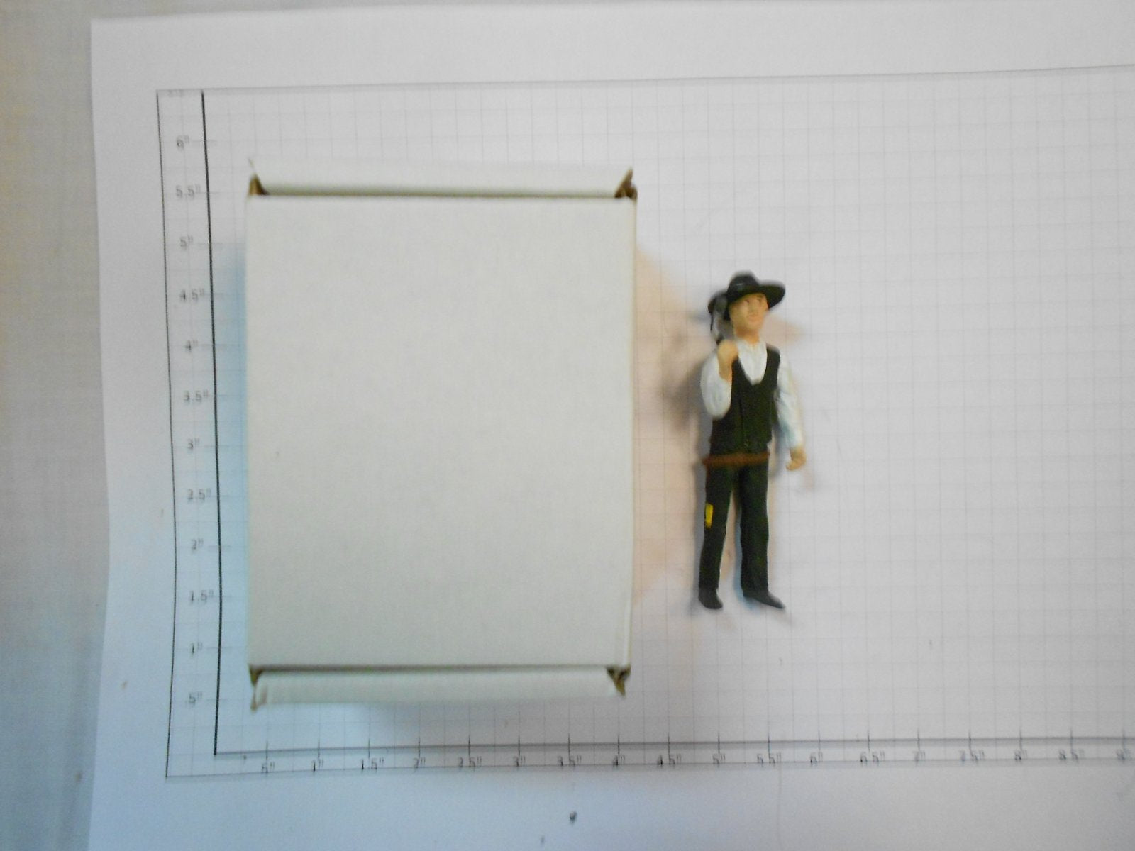 Taura Figures 13.25 White Metal Carpenter With Hammer Figure