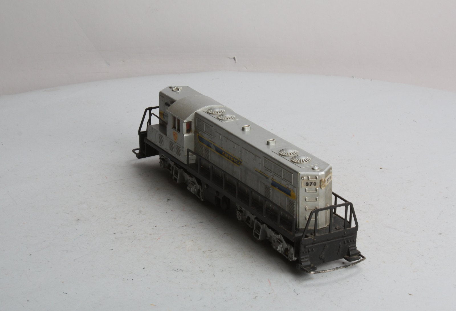 American Flyer 370 Vintage S American Flyer GM GP7 Powered Diesel Locomotive